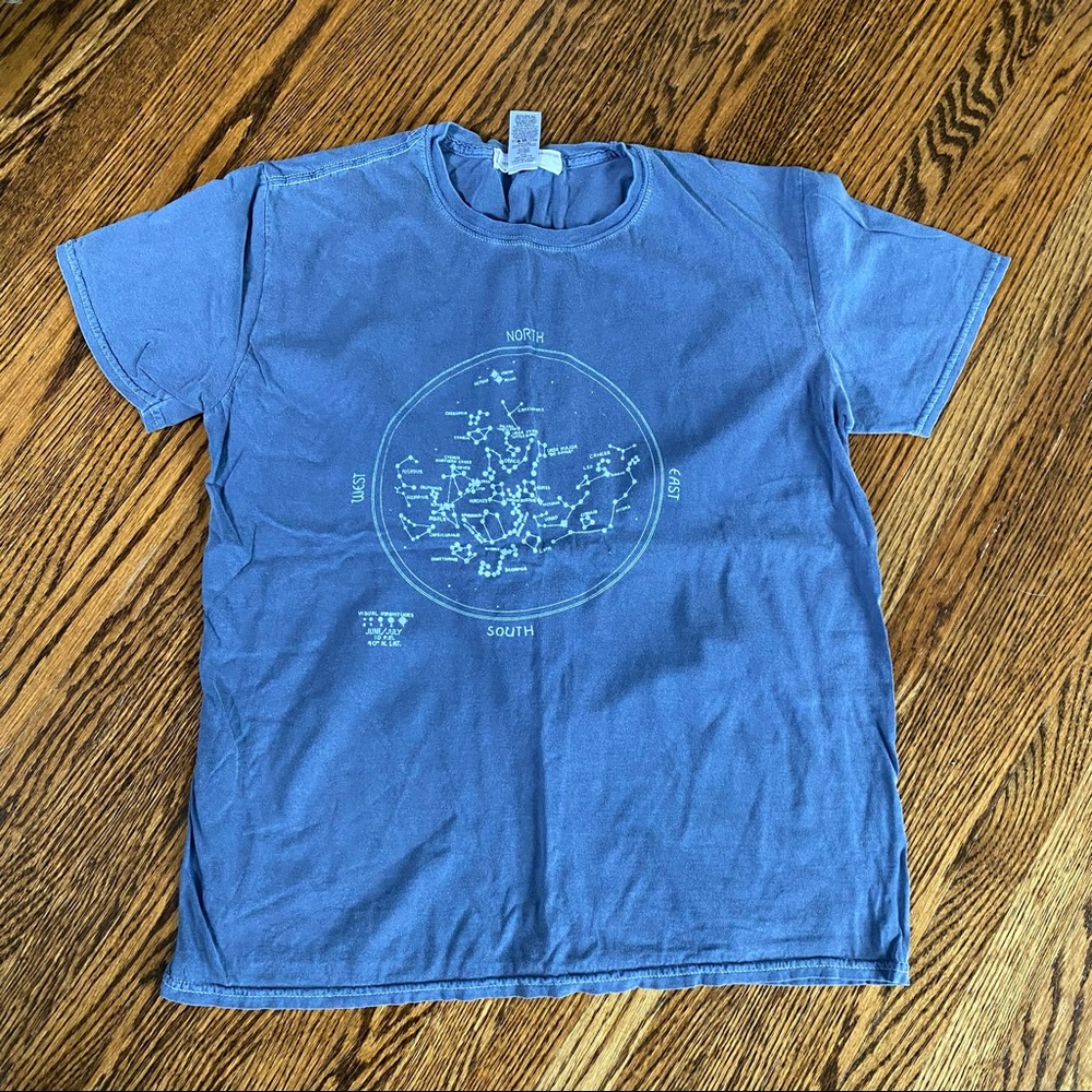Blue graphic t-shirt
